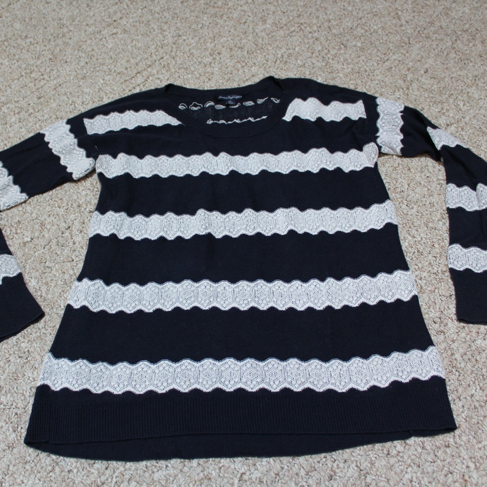 American Eagle Outfitters sweater